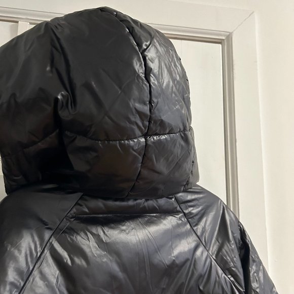 Shiny Black Puffer with Hood - Picture 10 of 12
